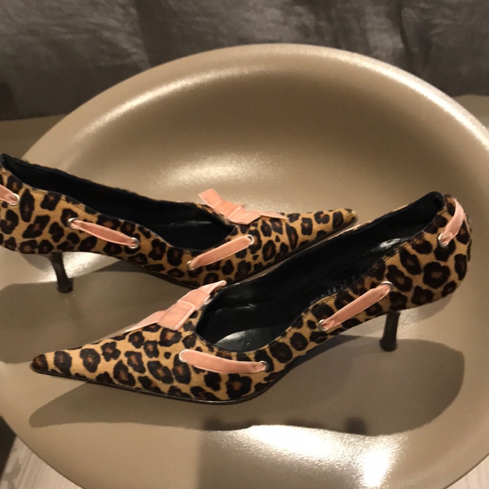 Shoes - Picture 2 of 5